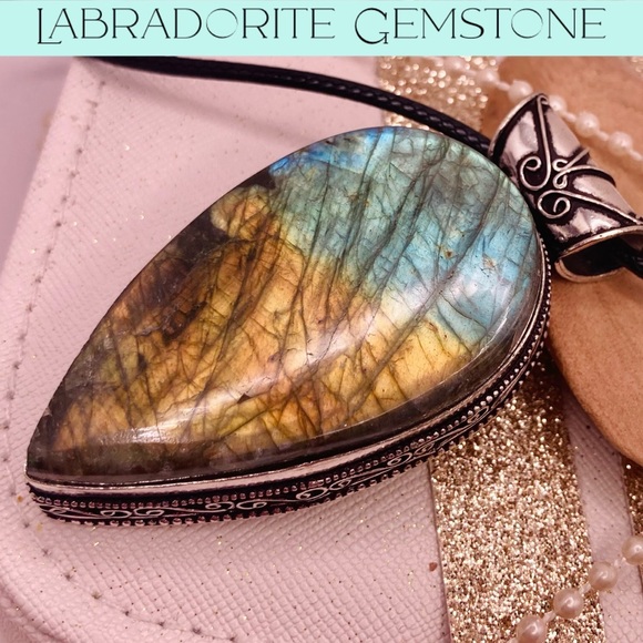 2 Tone Glowing Labradorite Gemstone Huge Handmade Pendant Necklace - Picture 7 of 7